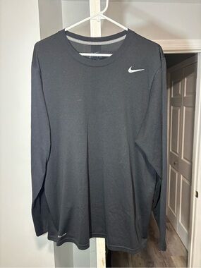 Nike Dri-FIT Men's Black Long Sleeve Classic Athletic Performance T-Shirt Large